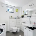 Casa - *
