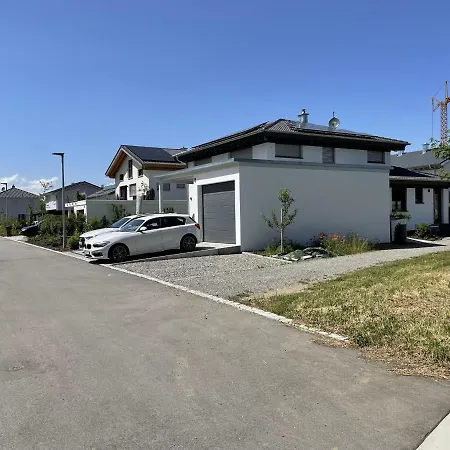Casa - *
