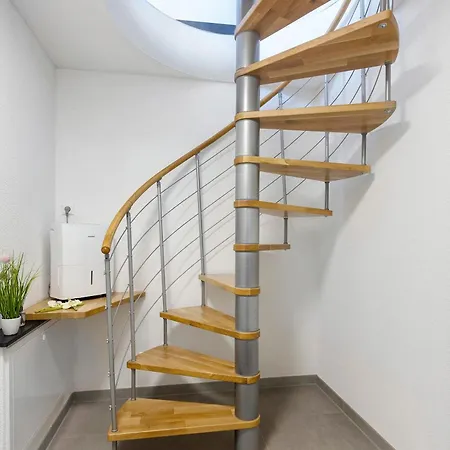 Casa - *
